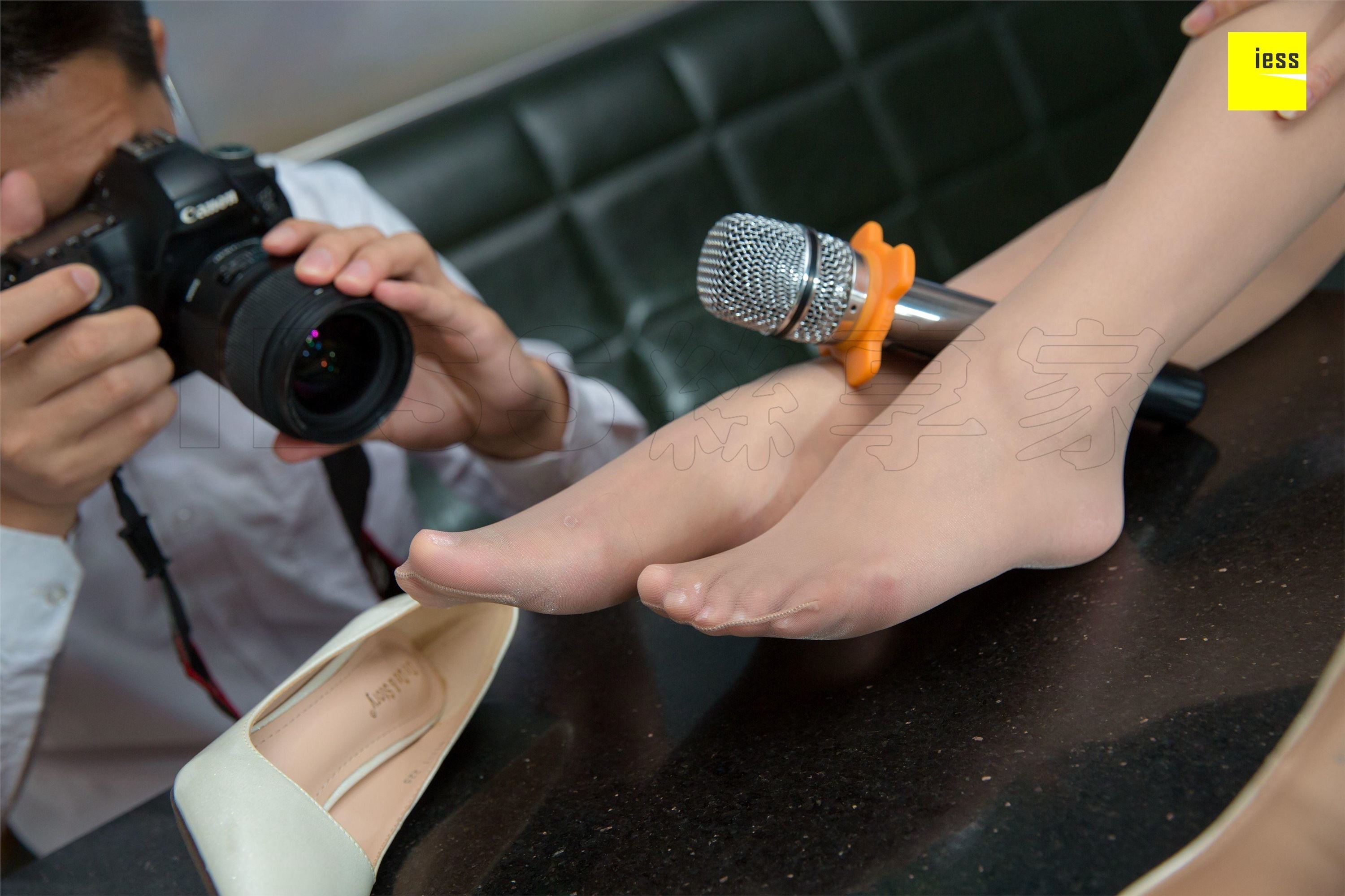 IESS异思趣向  2018.08.22《魔鬼周三》特刊32期：秋秋 摄影师约我去KTV